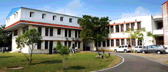 Hindustan College of Arts and Science Chennai Academic Building photo 3
